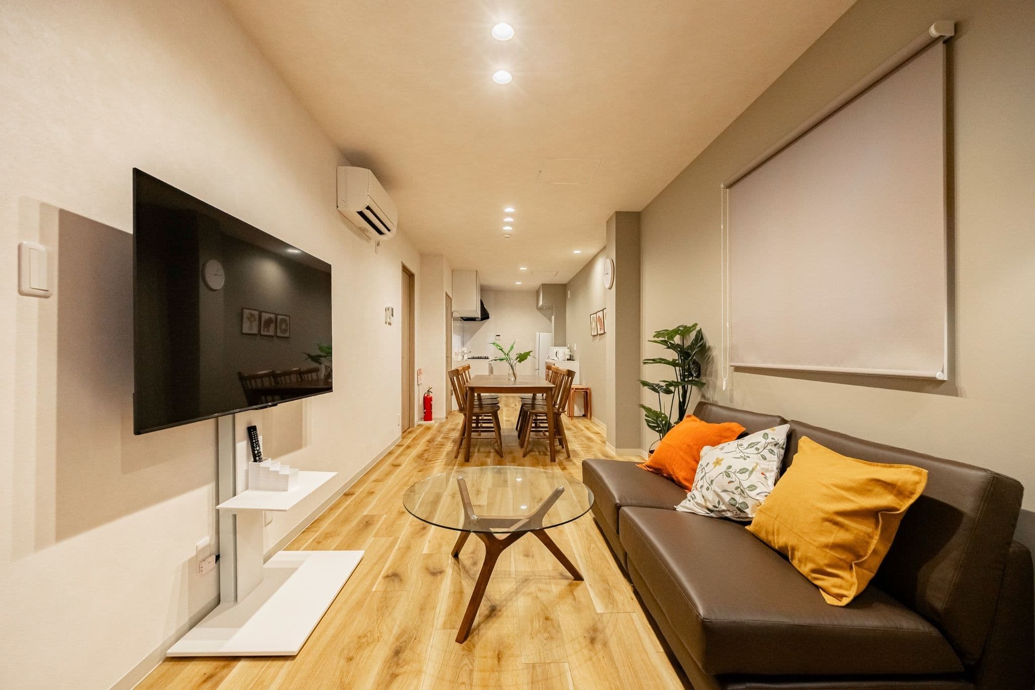 リビングダイニング全景