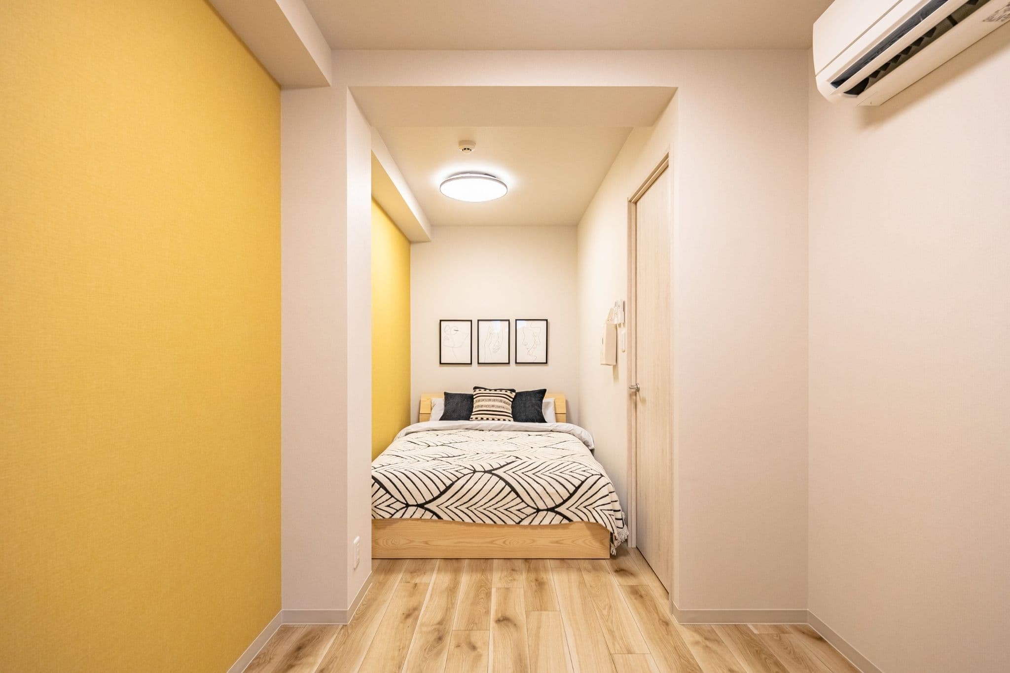 3F 寝室（イエローの壁）