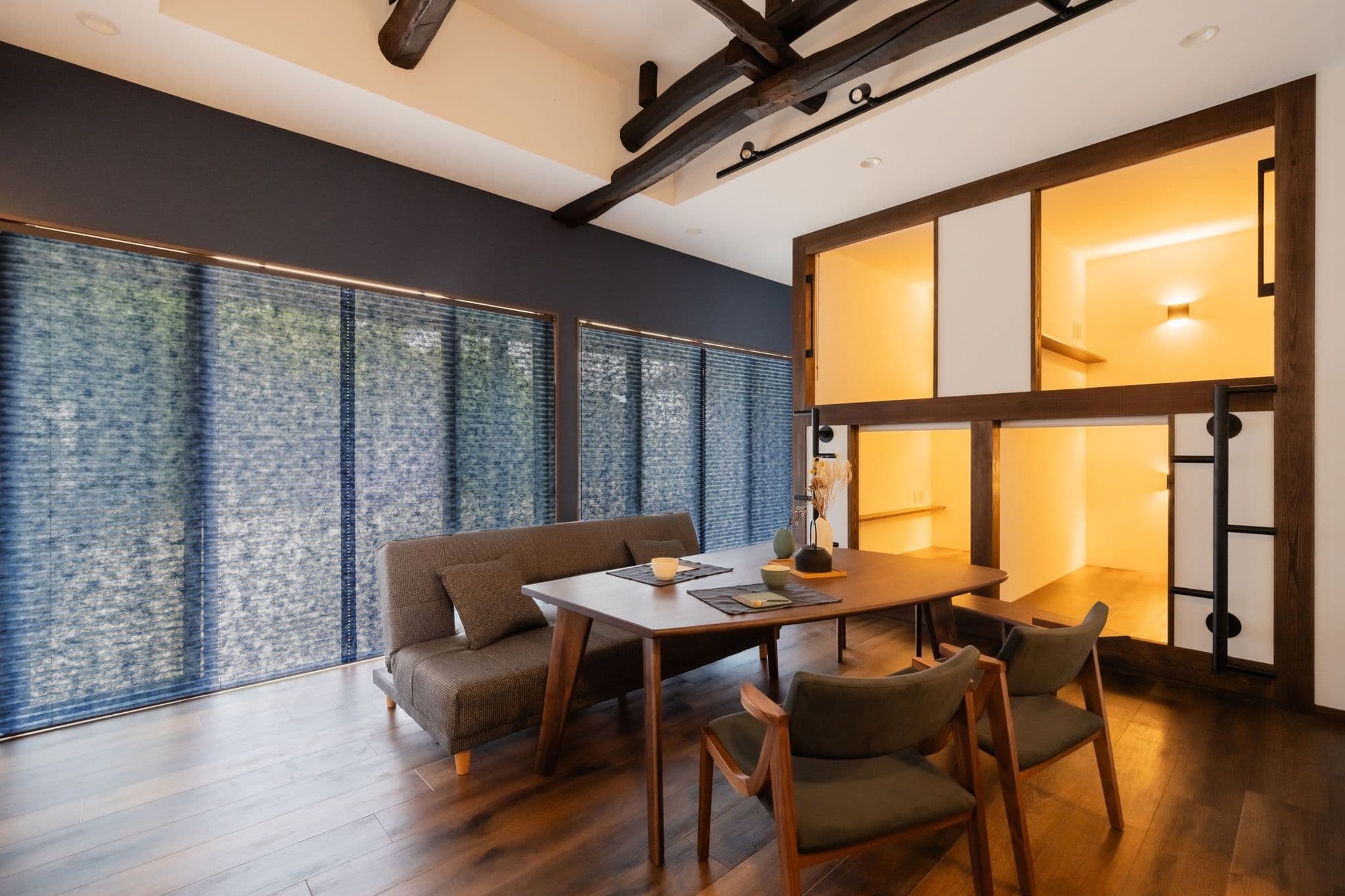 リビングダイニング（ブラインド閉）