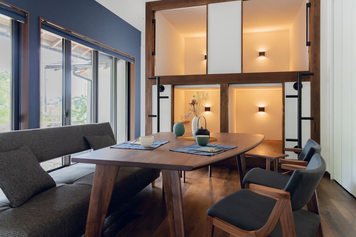 ダイニングテーブル正面