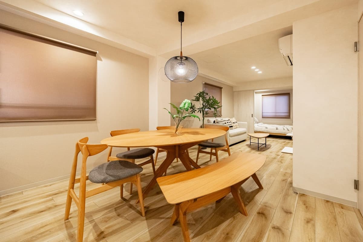 3F ダイニング(楕円テーブル)